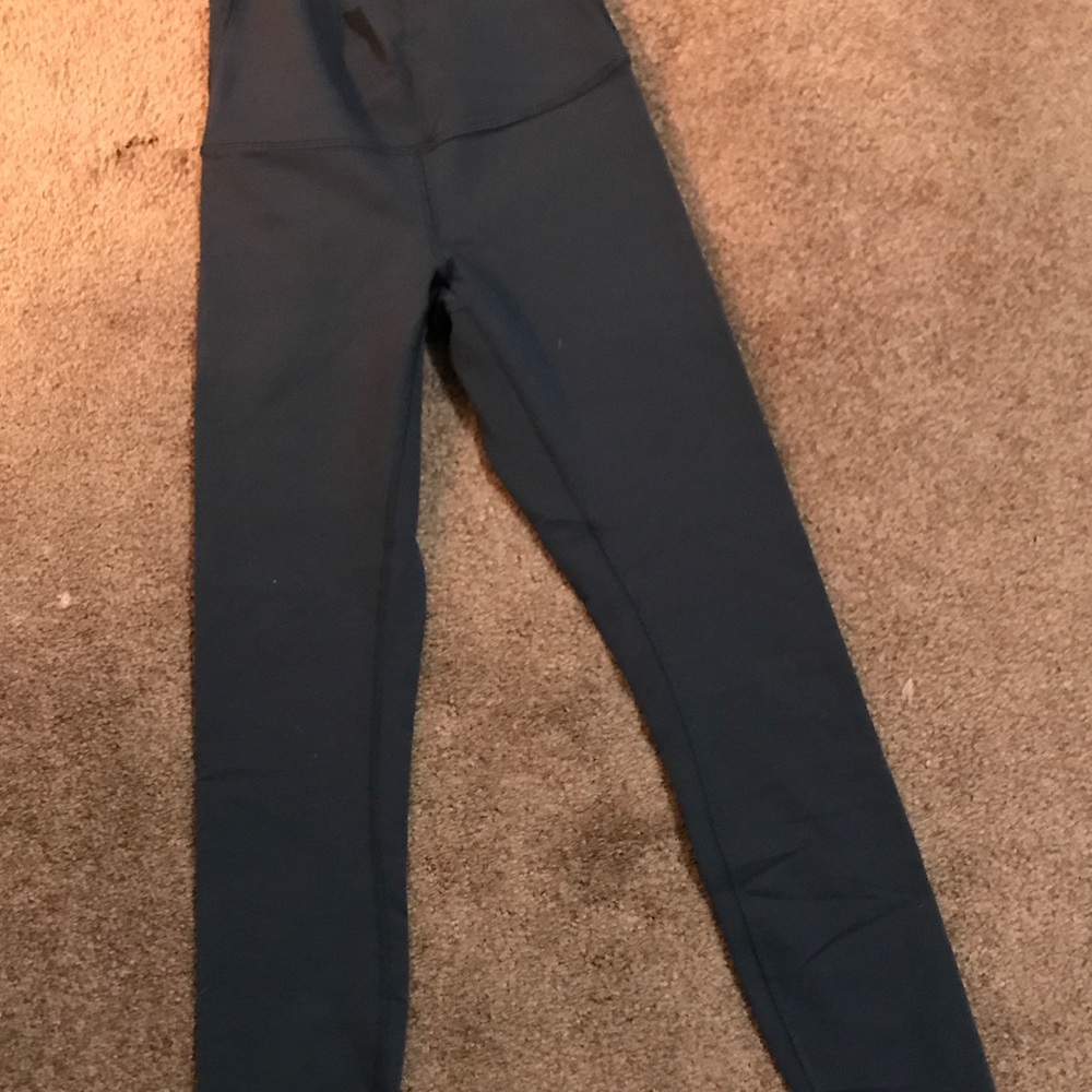 Black Lululemon leggings